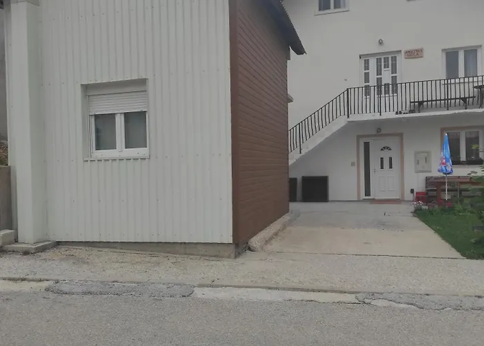 Apartment Mountain Dream